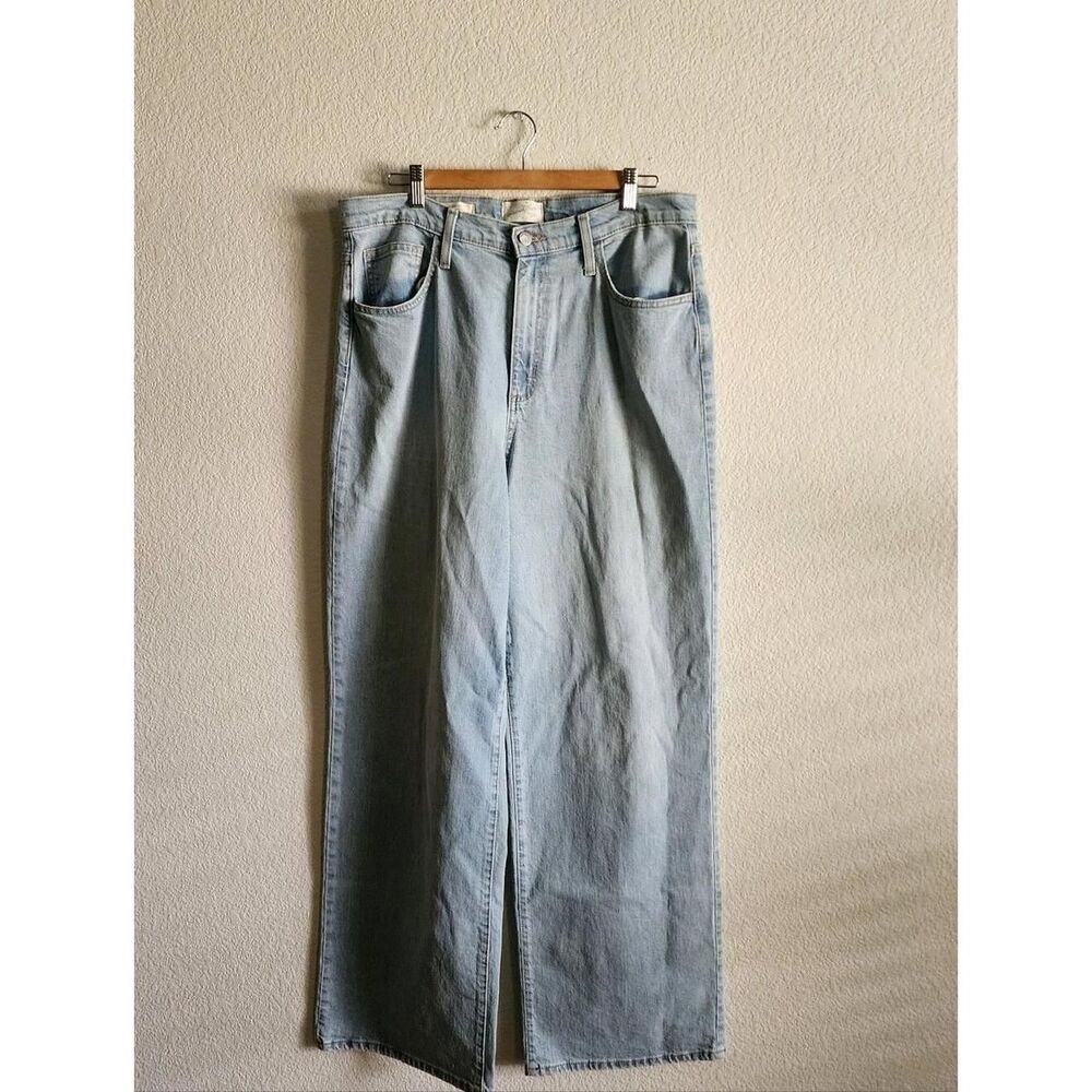 Universal Thread Size 12 Hi-Rise Wide Leg Light Wash Denim Jeans